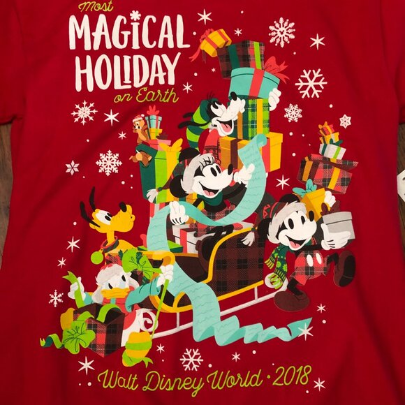 NWT Walt Disney Most Magical Holiday On Earth 2018 Small Shirt Christmas Mickey - Picture 3 of 6
